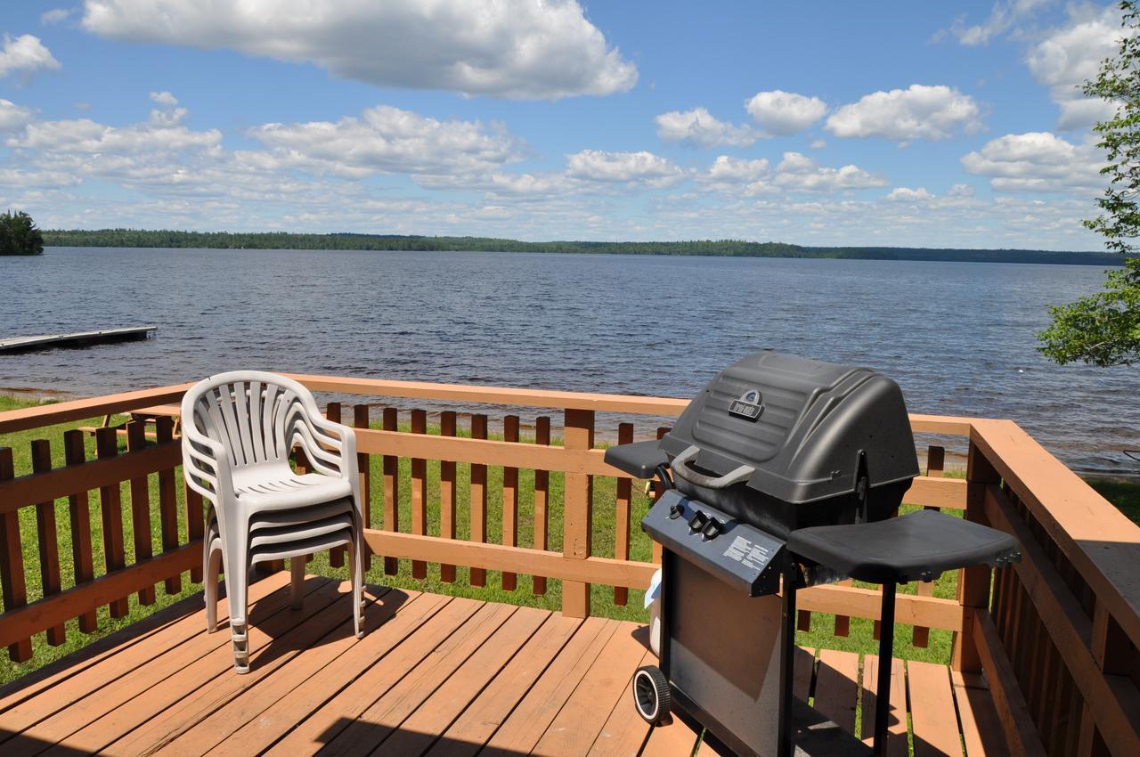 Okimot Lodge On Tomiko Lake Crystal Falls Экстерьер фото